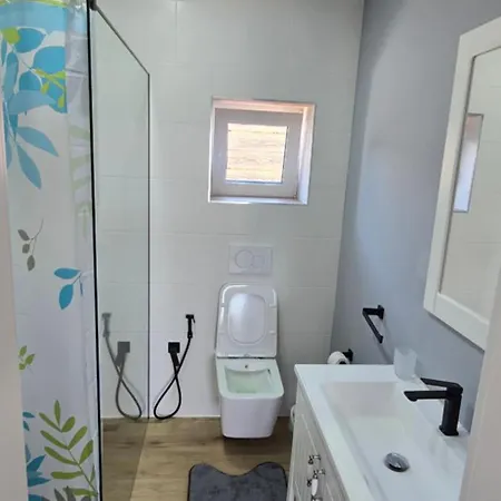 Aleksander Family House With Pool & Bbq فيير