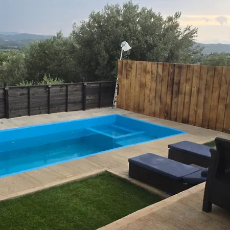 Aleksander Family House With Pool & Bbq