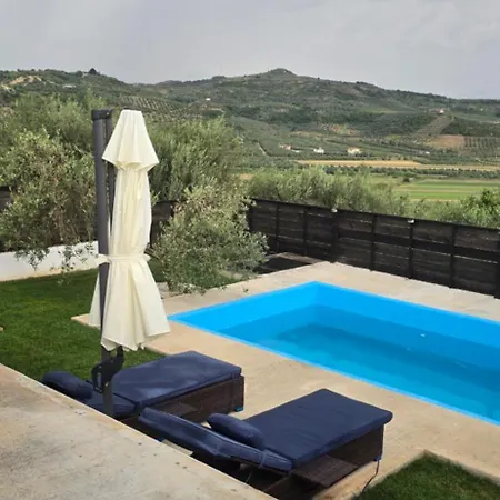 Aleksander Family House With Pool & Bbq * Fier
