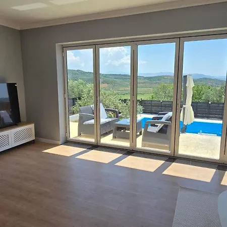 Villa Aleksander Family House With Pool & Bbq *