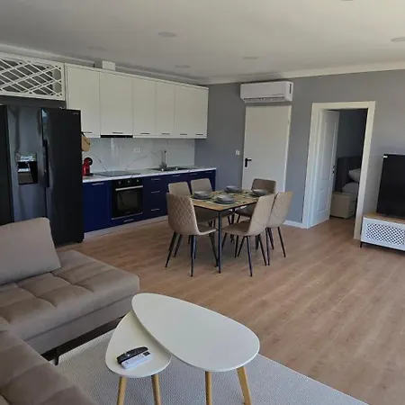 فيلة Aleksander Family House With Pool & Bbq فيير